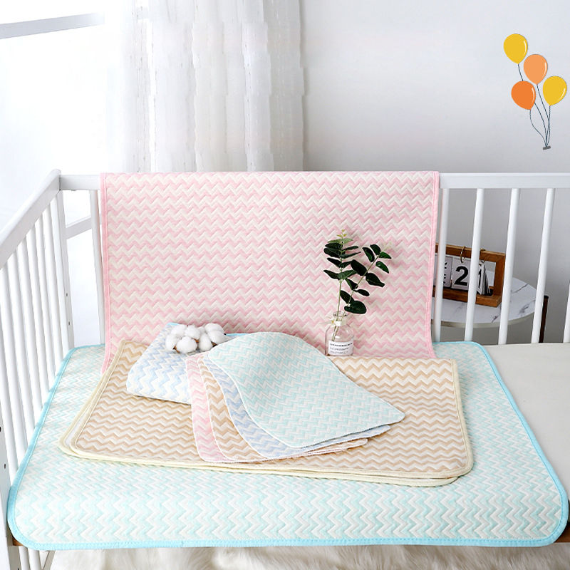 재사용 가능한 아기 기저귀 교환 매트, 방수 아기 침대 - Changing Table Topper 리뷰 및 가격